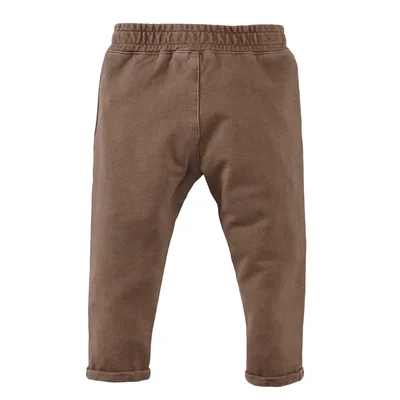 Z8_Newborn_S26_0047_Stan-back