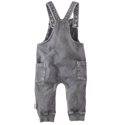 z8-essentials0008rocky-back