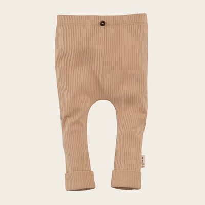 z8-nb-essentials-250010umi