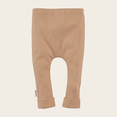 z8-nb-essentials-250011umi-back