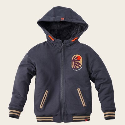 z8mkw24boys0000kosmo-1